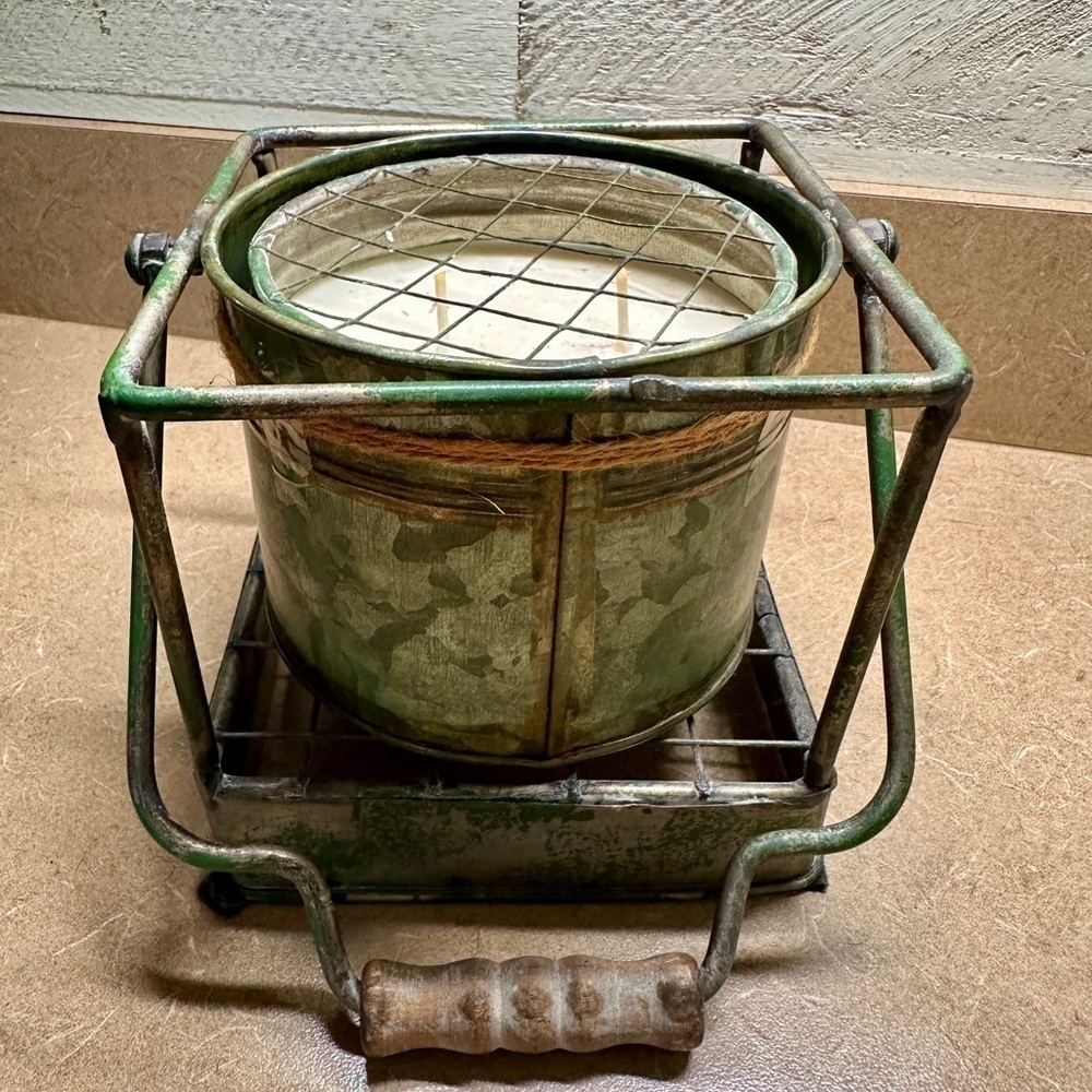 FARMHOUSE CANDLE HOLDER. GALVANIZED METAL WITH MOVABLE WOOD HANDLE. - Picture 9 of 9
